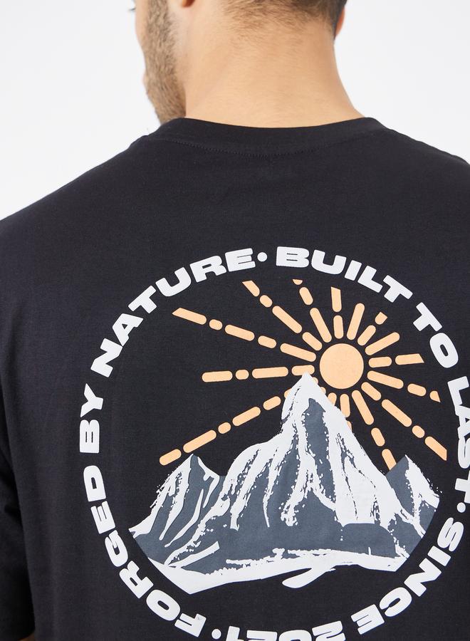 ستايلي تيشيرت بطبعة جرافيك وقصة واسعة للرجال - Image 4